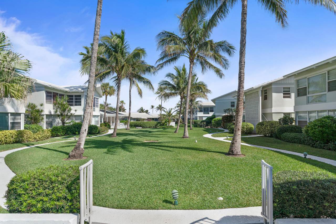 320 Ocean Boulevard - Photo 1