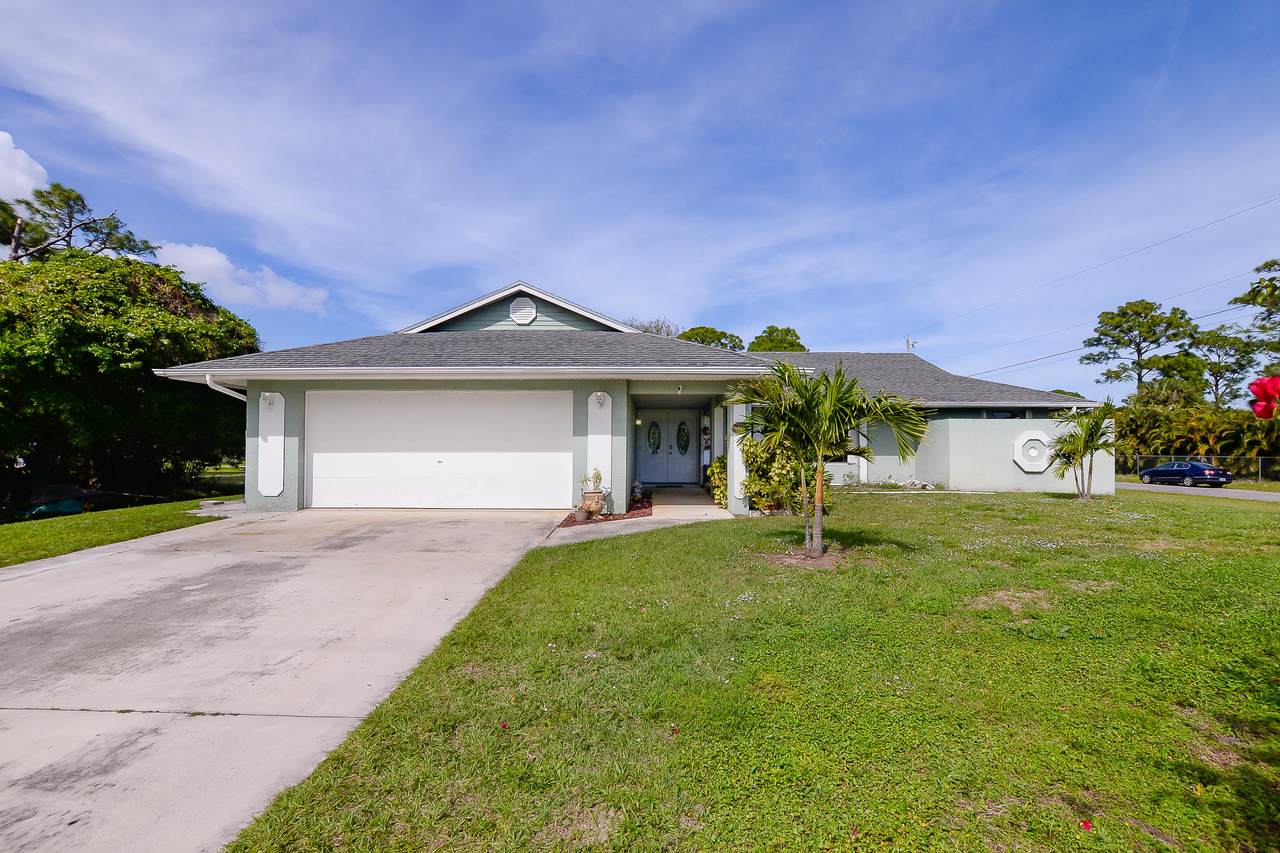 404 Easy Street - Photo 1