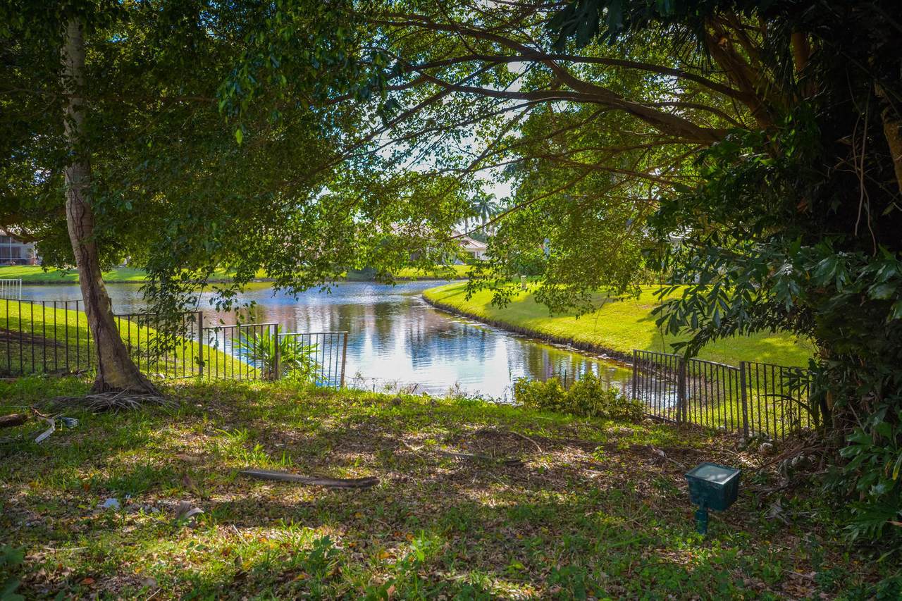 17321 Allenbury Court - Photo 1