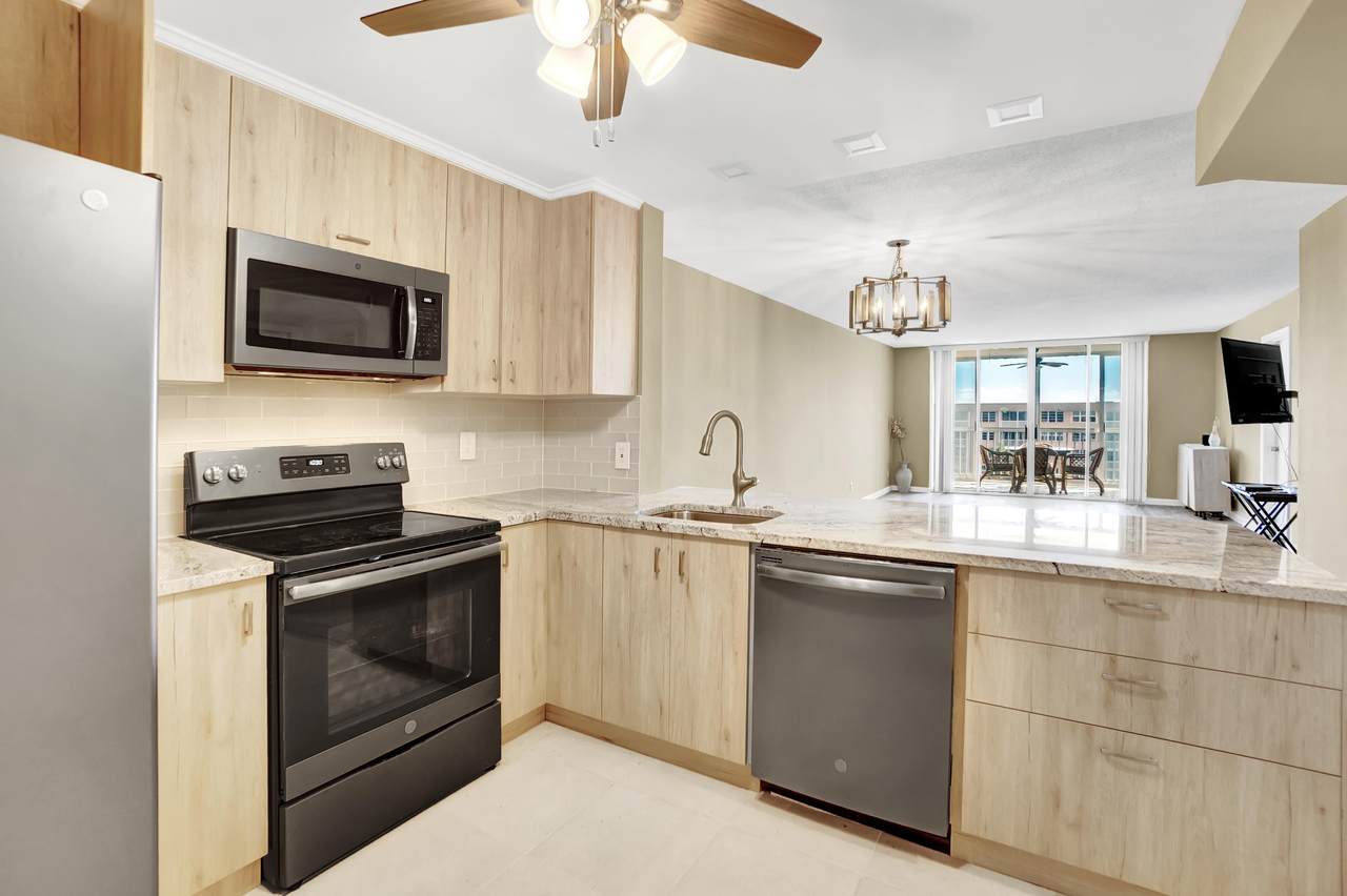 2717 Florida Boulevard - Photo 1