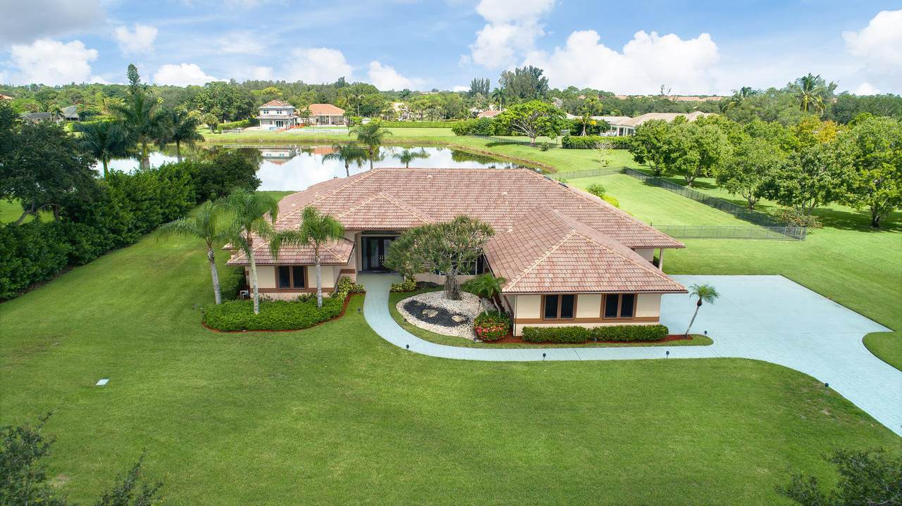8667 Steeplechase Drive - Photo 1