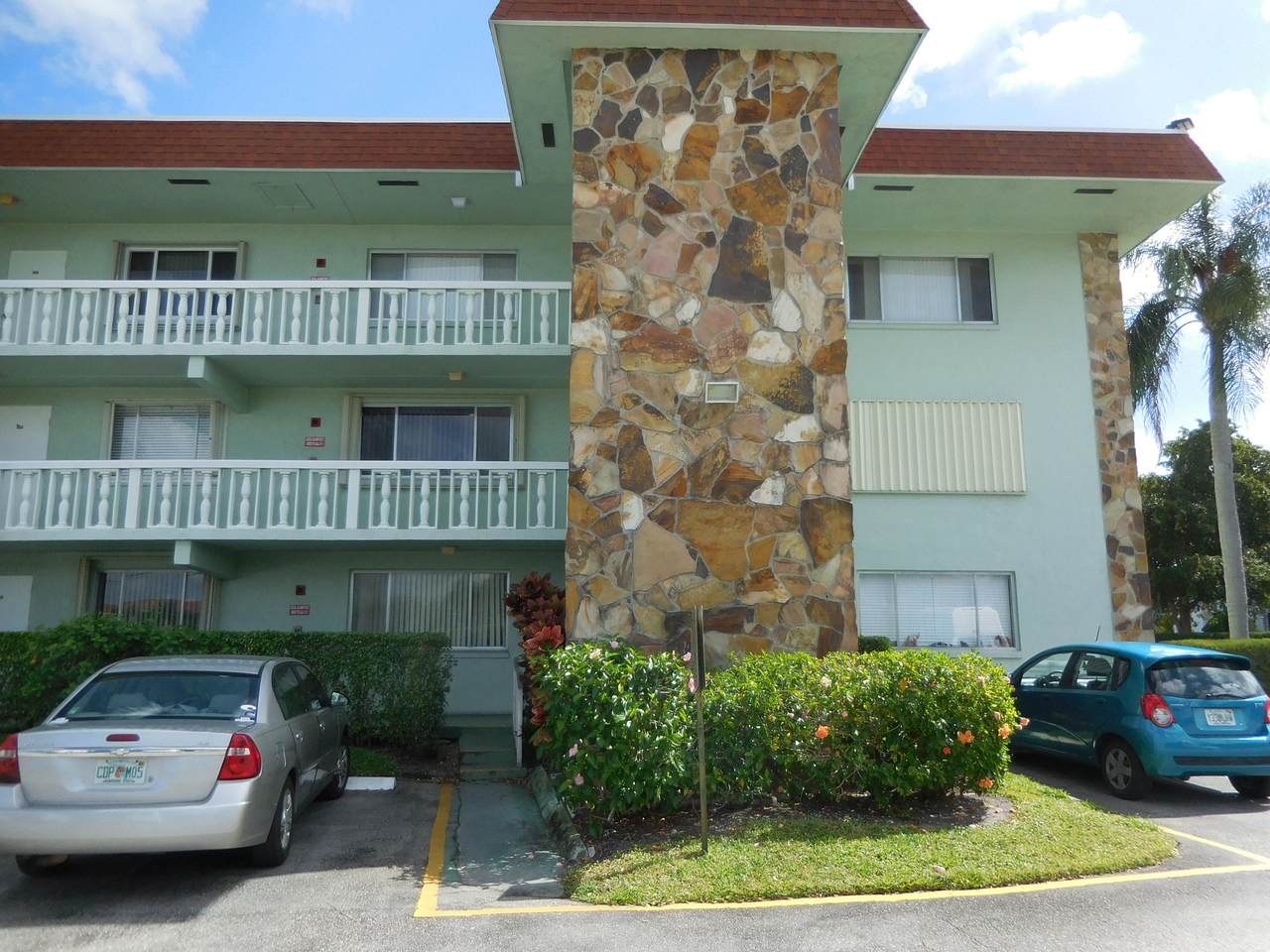 3500 Springdale Boulevard - Photo 1 3500 Springdale Boulevard - Photo 1