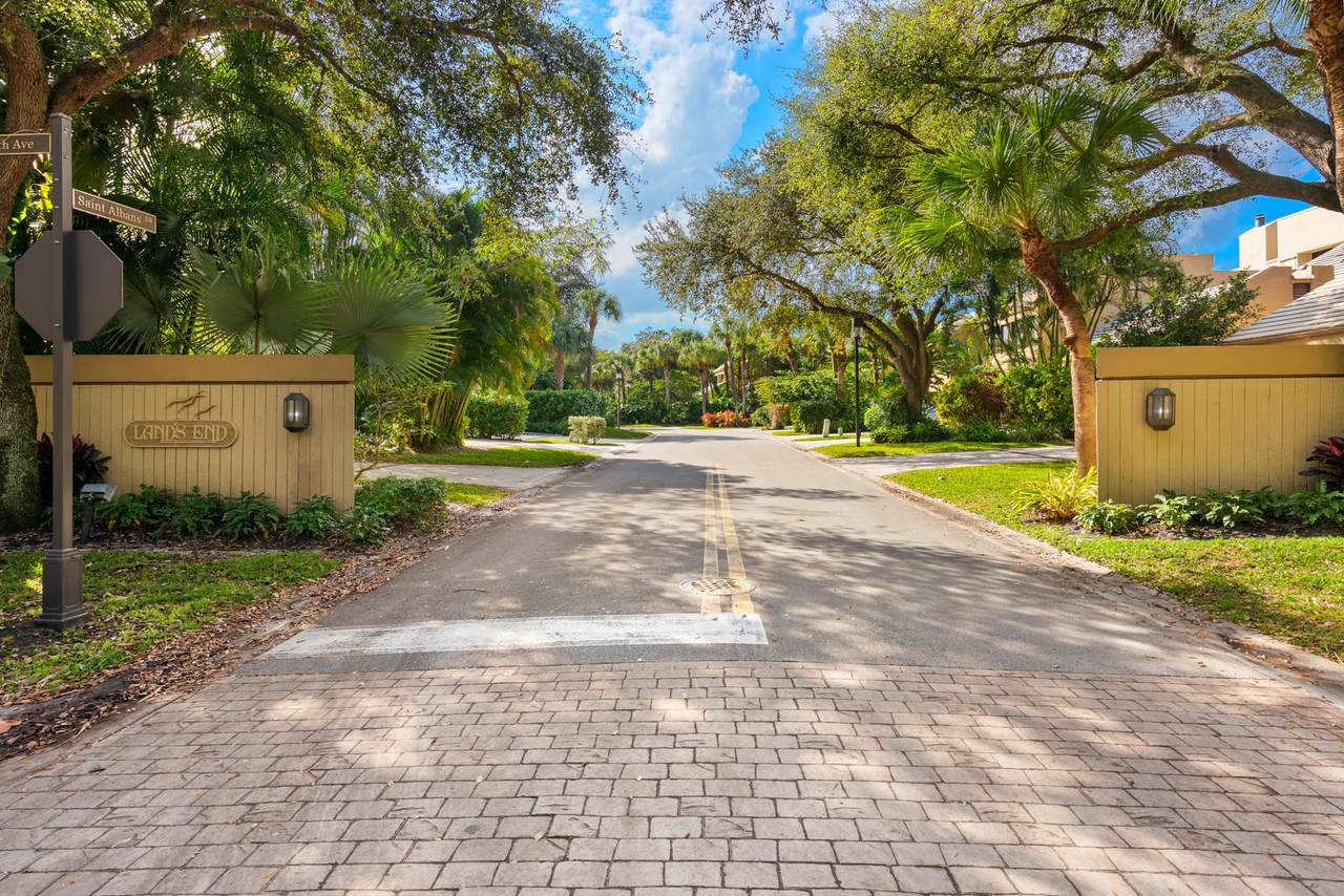 715 Saint Albans Drive - Photo 1