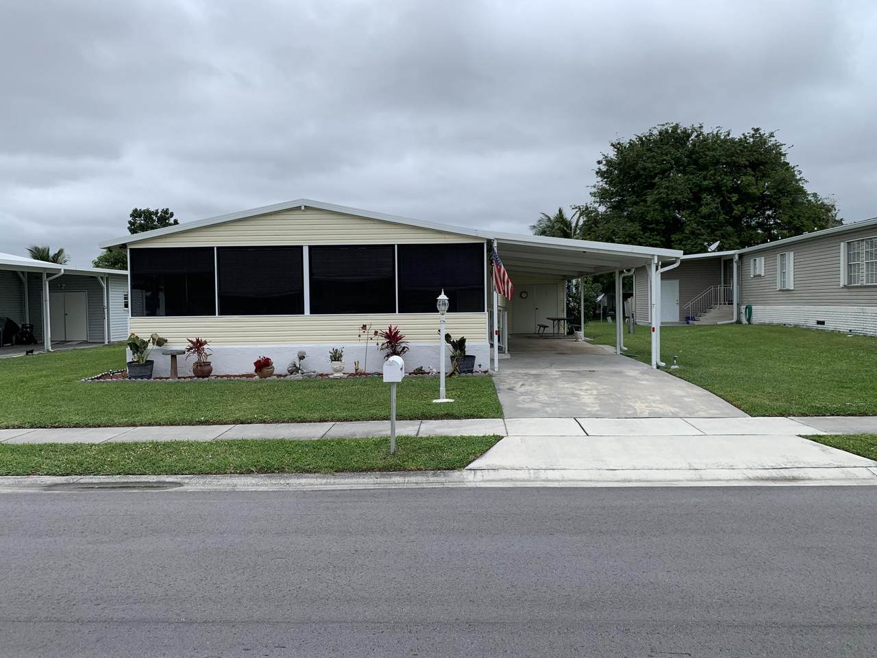 1531 65th Avenue - Photo 1