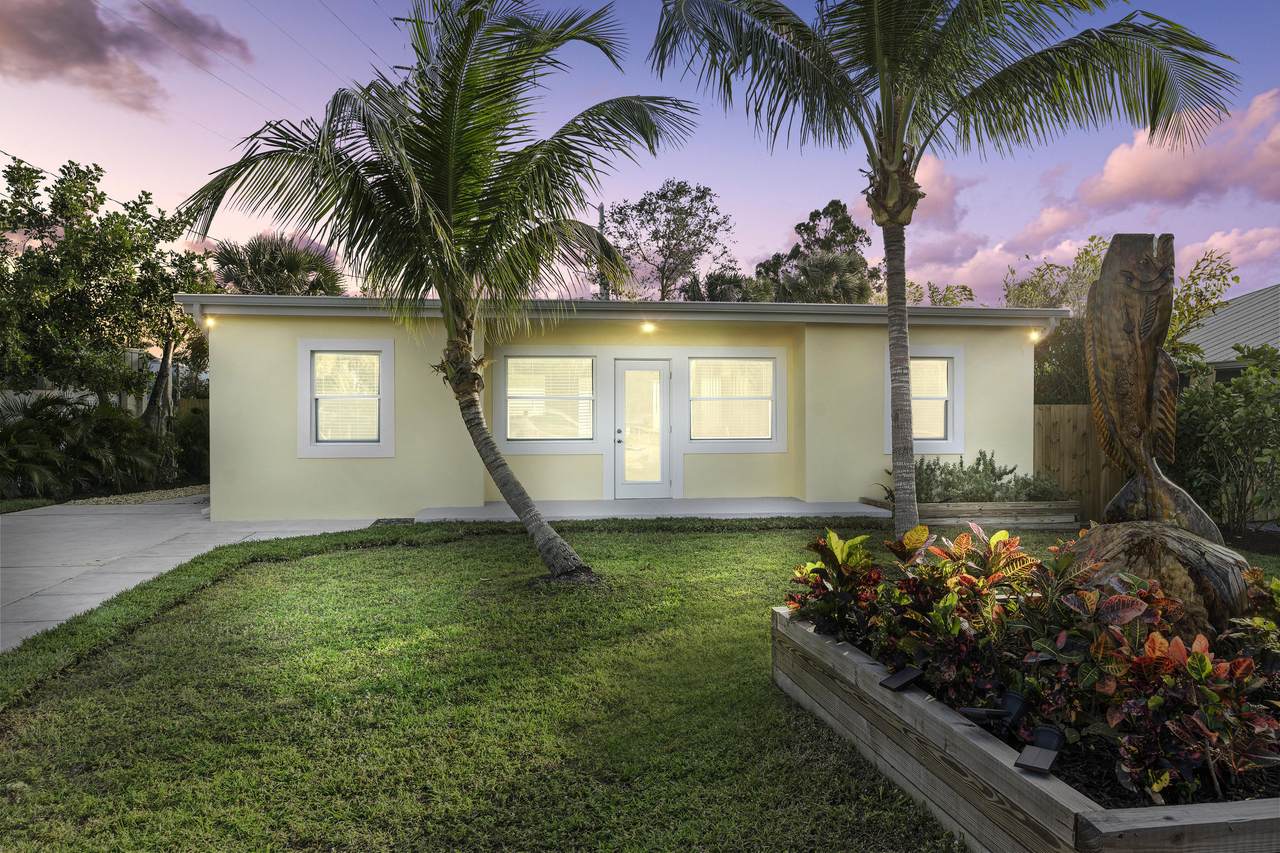 604 Poinsettia Street - Photo 1