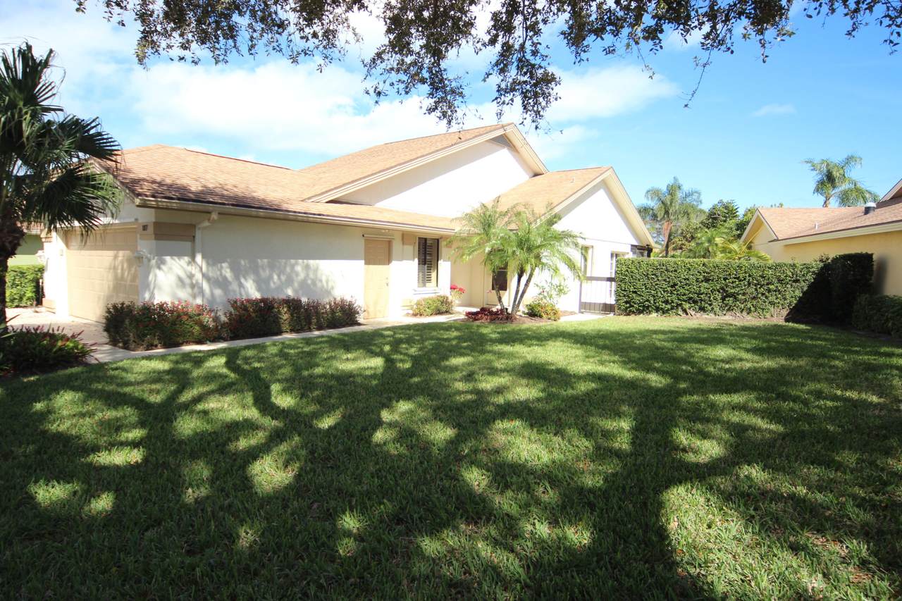 107 Cape Pointe Circle - Photo 1