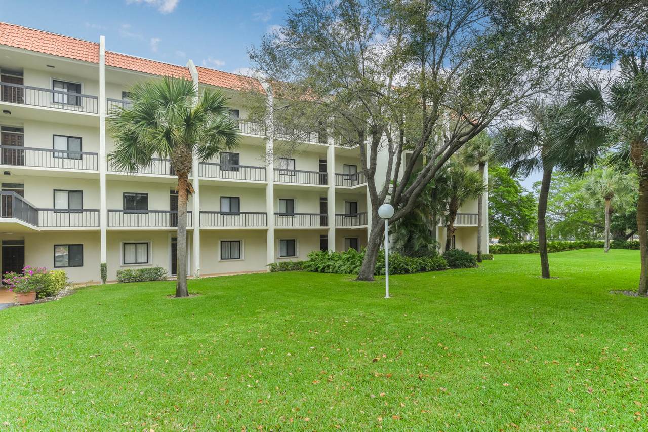 2500 Presidential Way - Photo 1