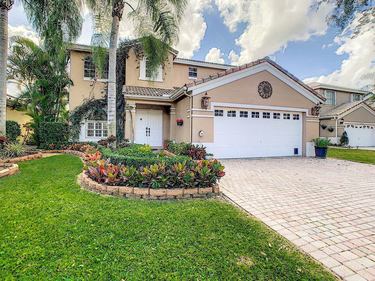 8412 47th Street - Photo 1