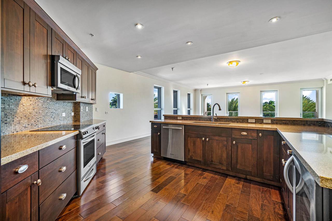 455 Palmetto Park Road - Photo 1 455 Palmetto Park Road - Photo 1