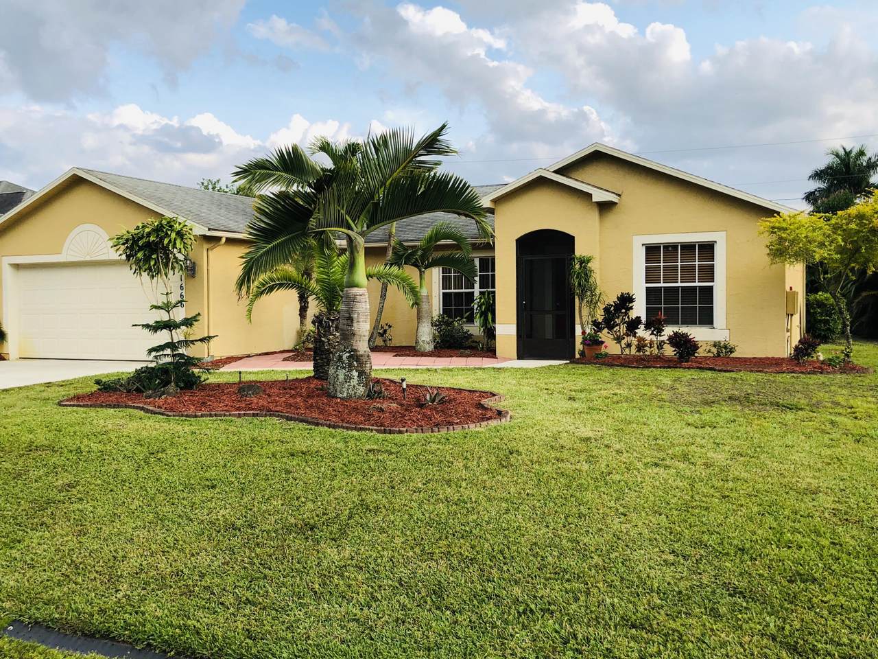 1666 Caisor Avenue - Photo 1