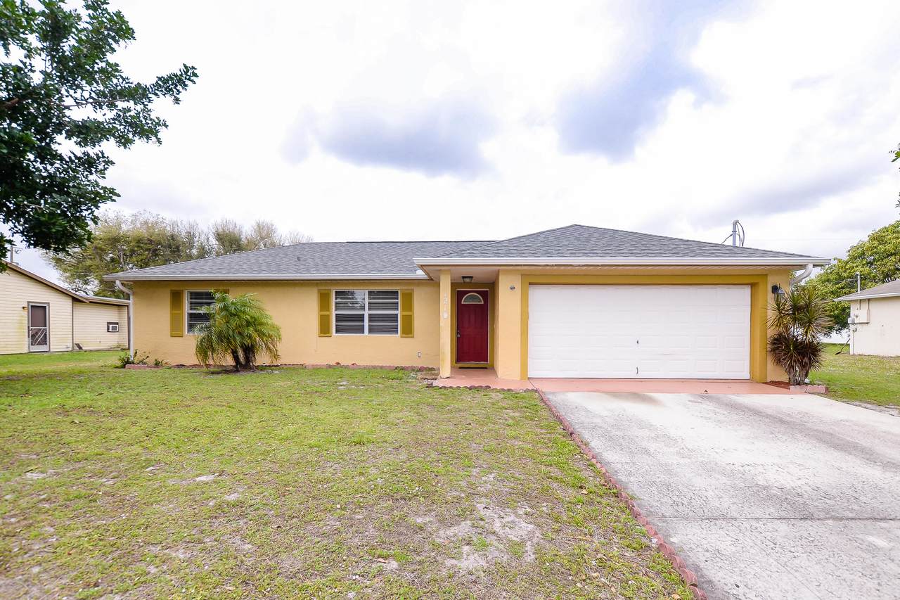 1210 Airoso Boulevard - Photo 1 1210 Airoso Boulevard - Photo 1
