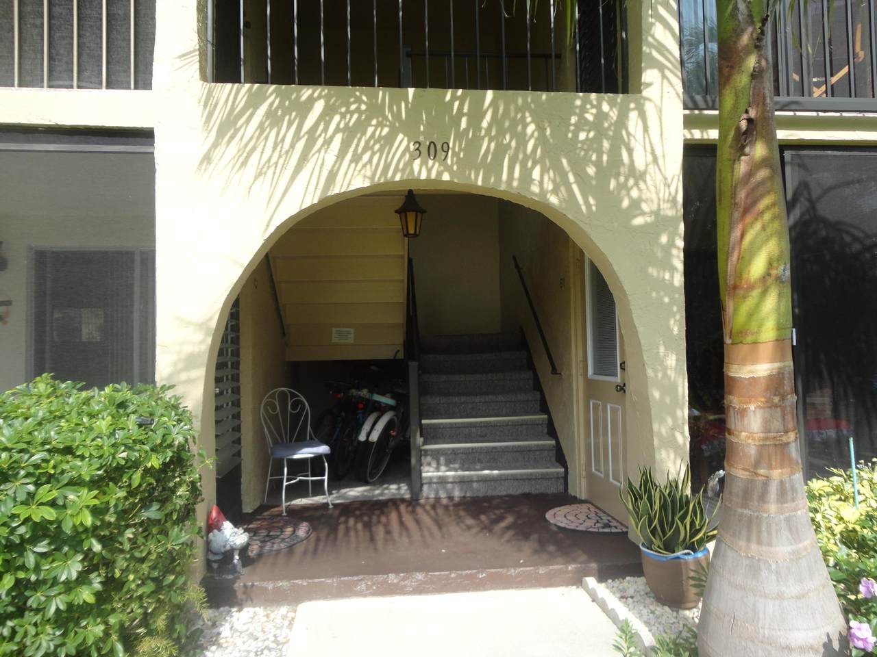 309 Pine Ridge Circle - Photo 1
