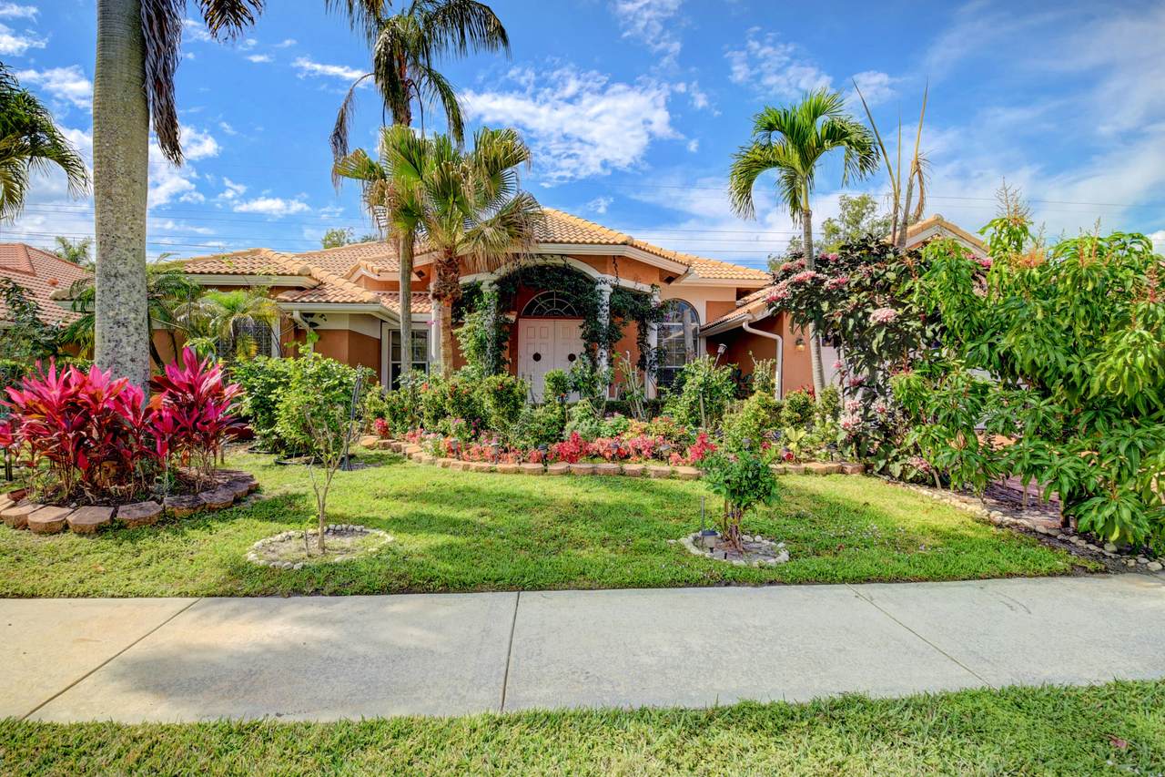 19274 Cloister Lake Lane - Photo 1