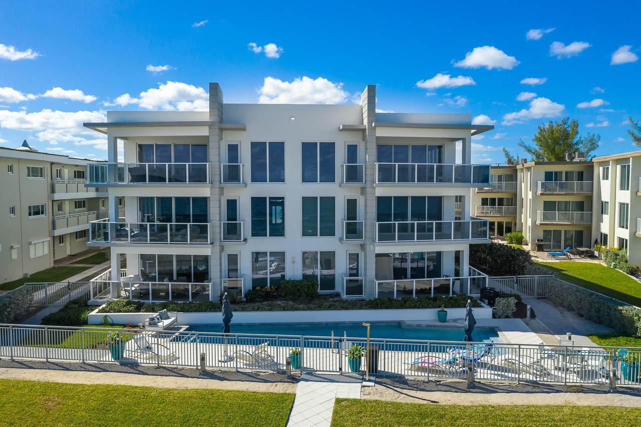 1200 Hillsboro Mile - Photo 1