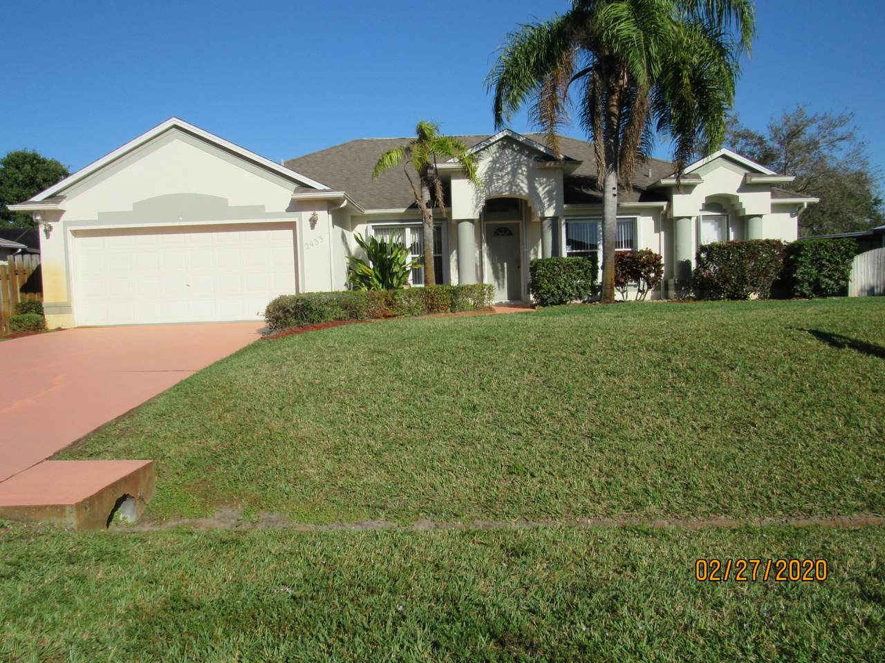 2433 Camarin Street - Photo 1