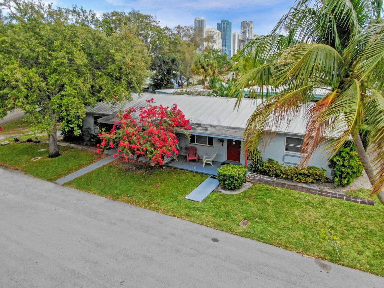 530 7th Avenue - Photo 1