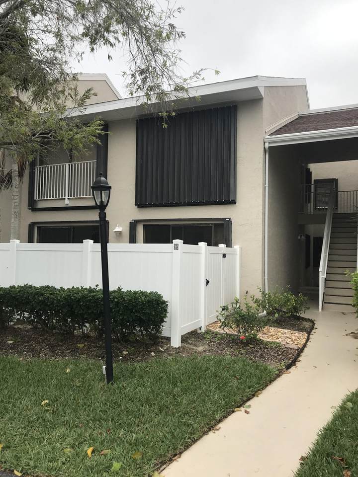3212 Lakeview Circle - Photo 1