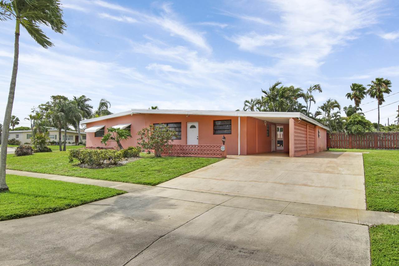 2102 Lake Bass Circle - Photo 1