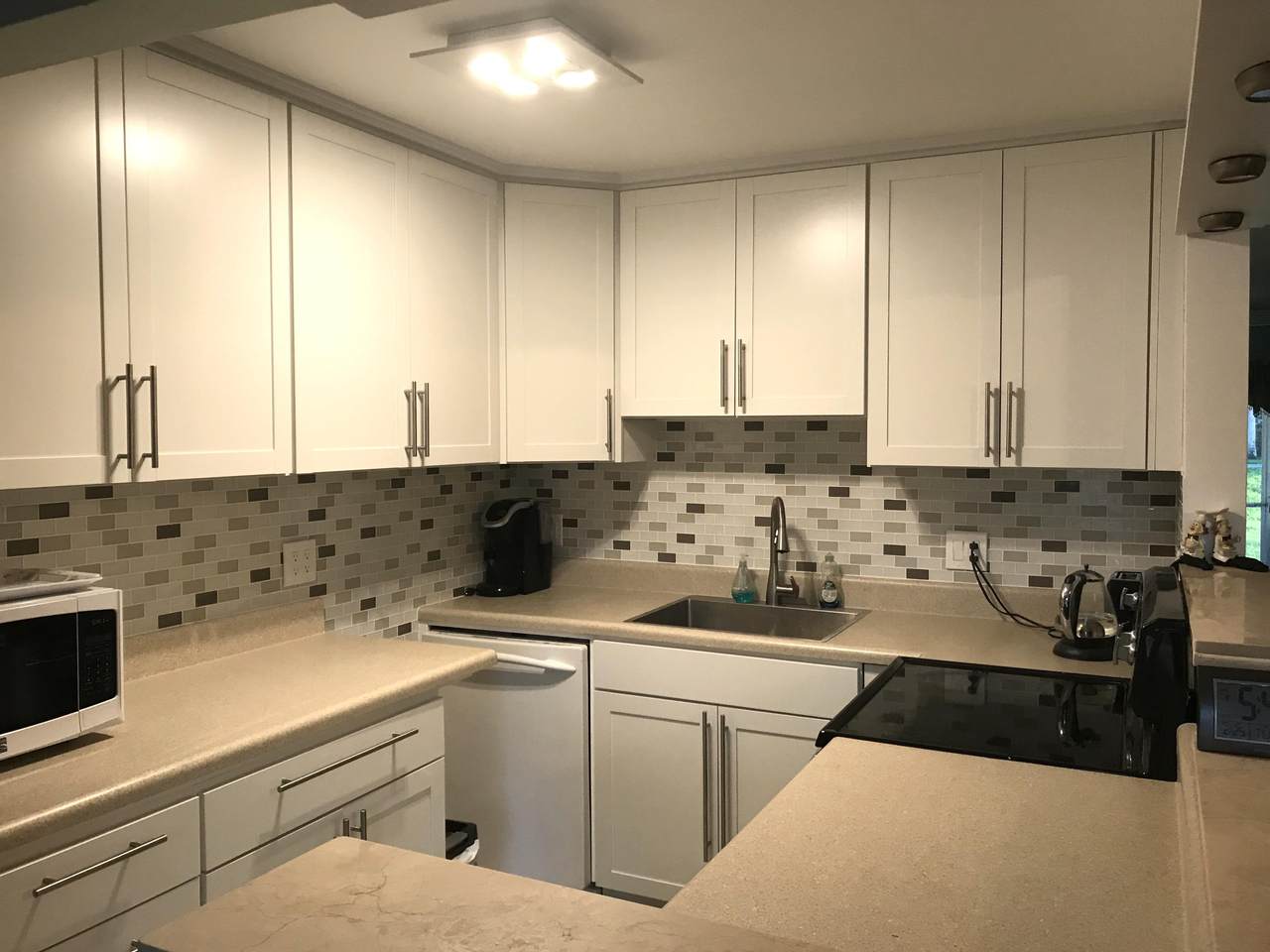 2000 Springdale Boulevard - Photo 1