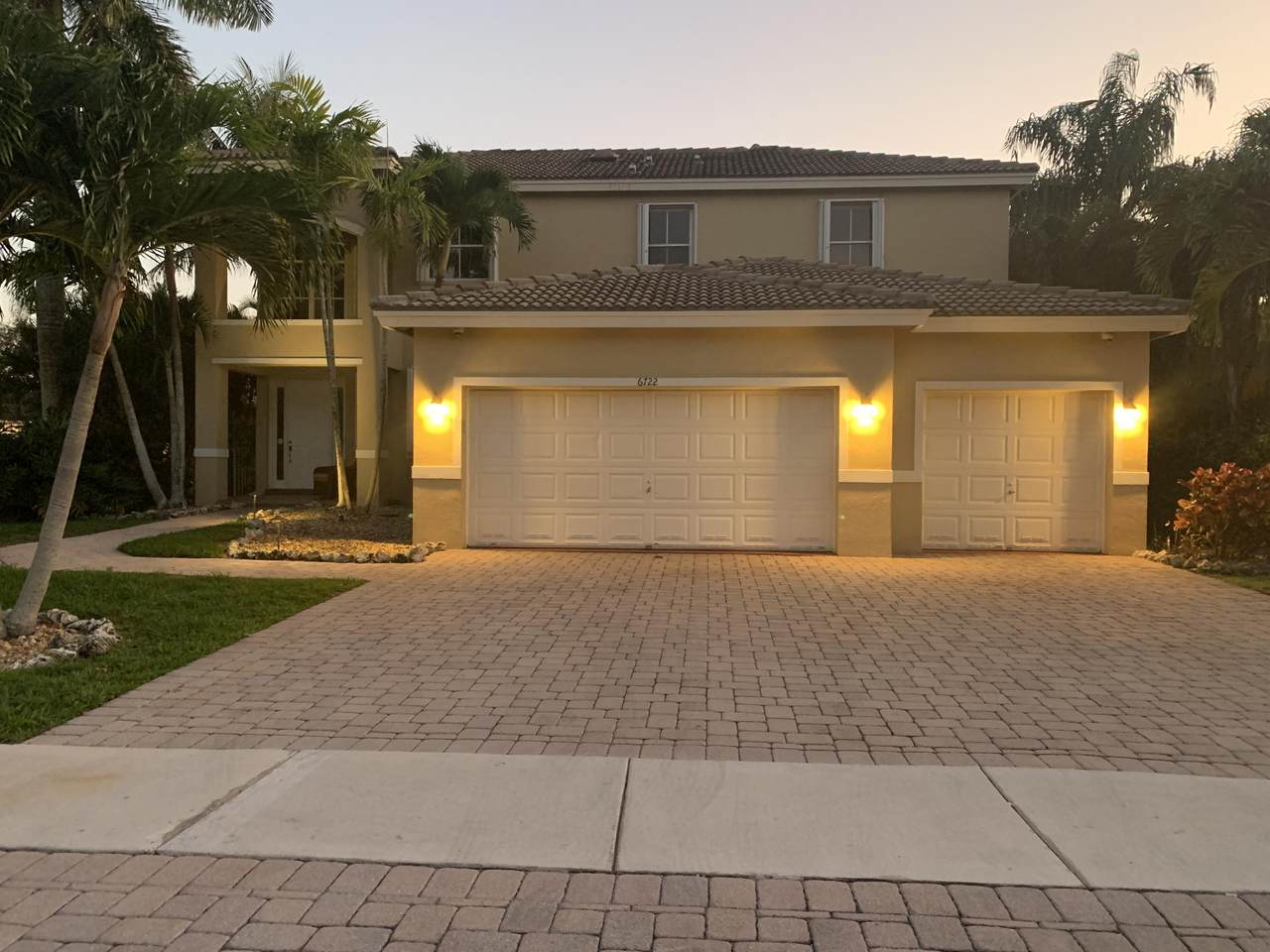 6722 Finamore Cir Circle - Photo 1
