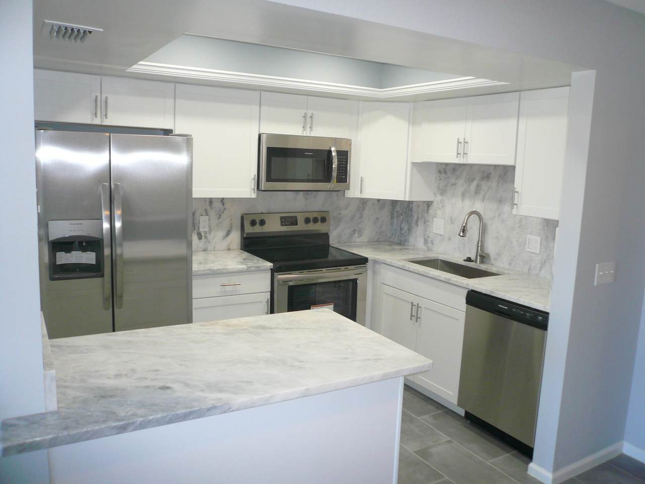 4728 Oak Terrace Drive - Photo 1