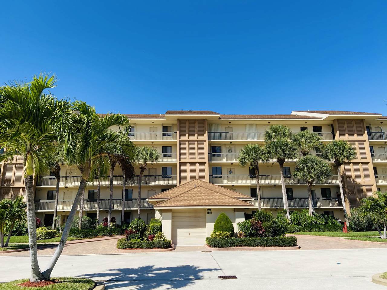 1901 Marina Isle Way - Photo 1