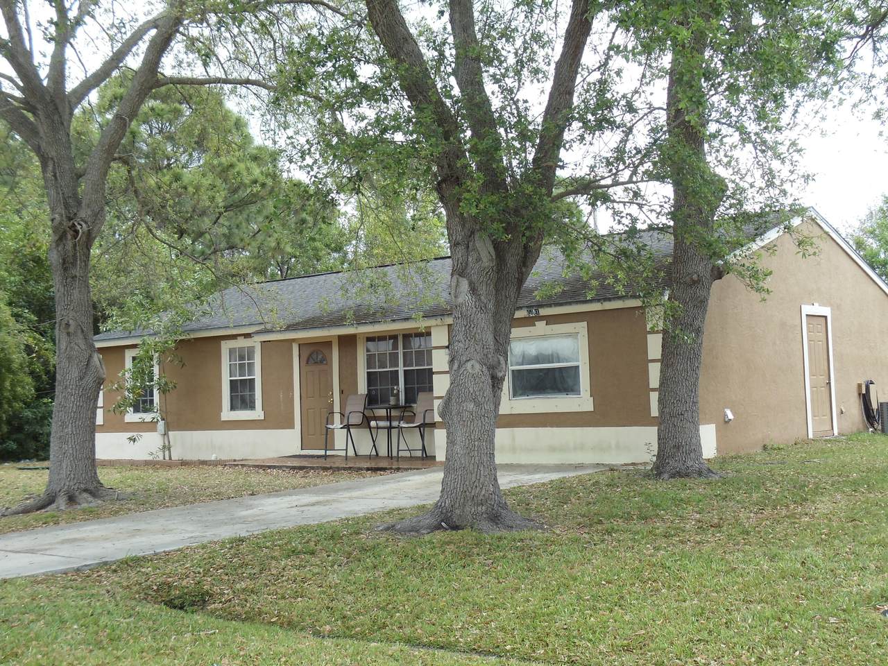 2361 Surrey Place - Photo 1
