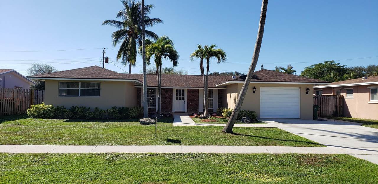 221 Tam O Shanter Drive - Photo 1