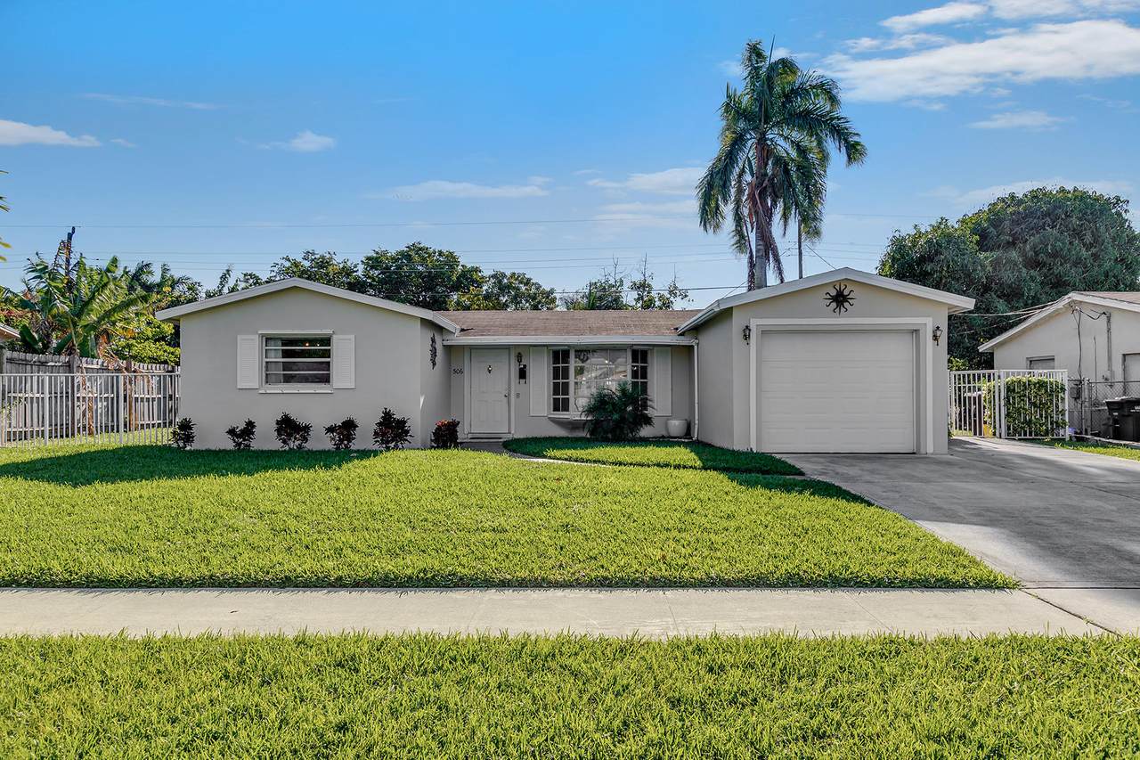 306 Gale Place - Photo 1