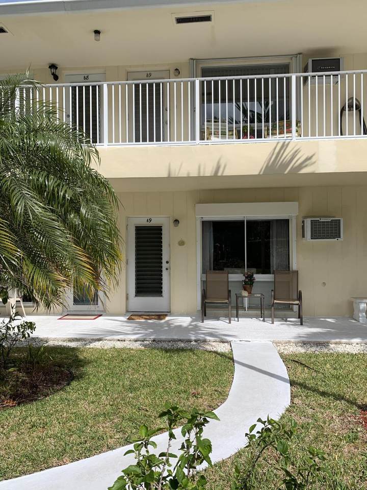 3201 10th Street - Photo 1