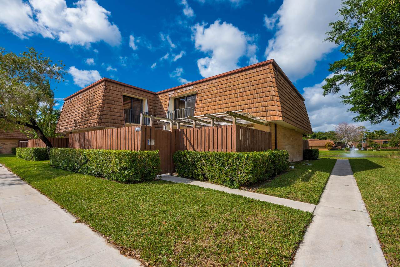 2806 28th Lane - Photo 1
