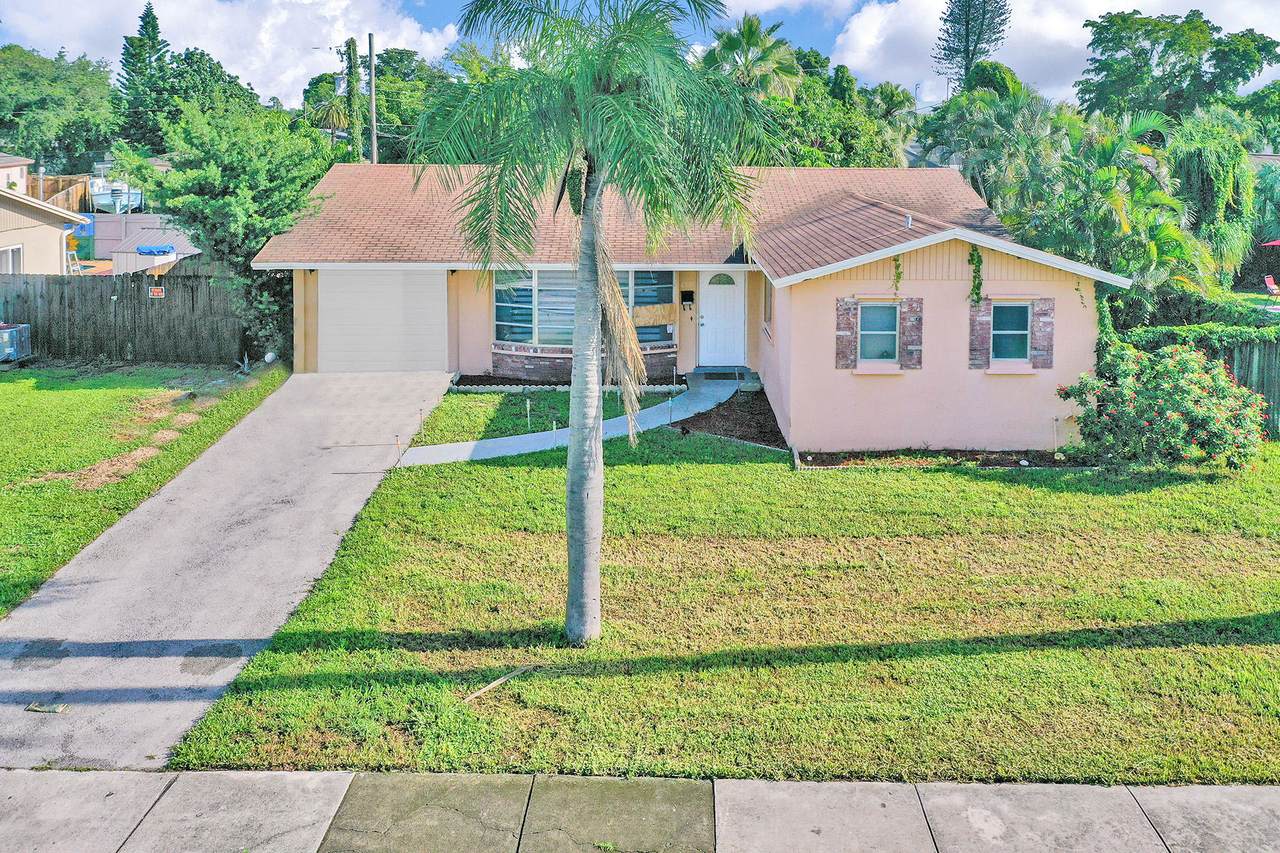 6521 5th Street - Photo 1