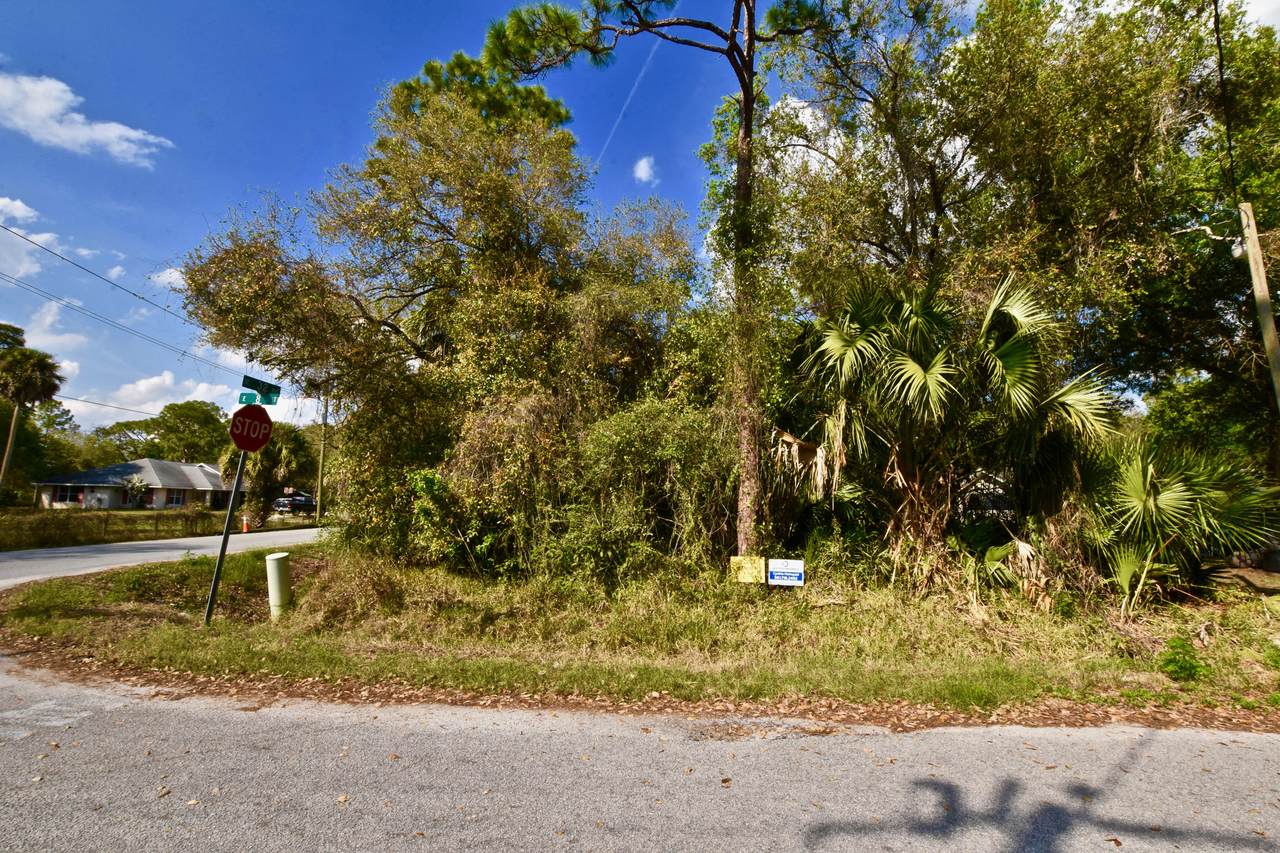 1096 8th Street - Photo 1
