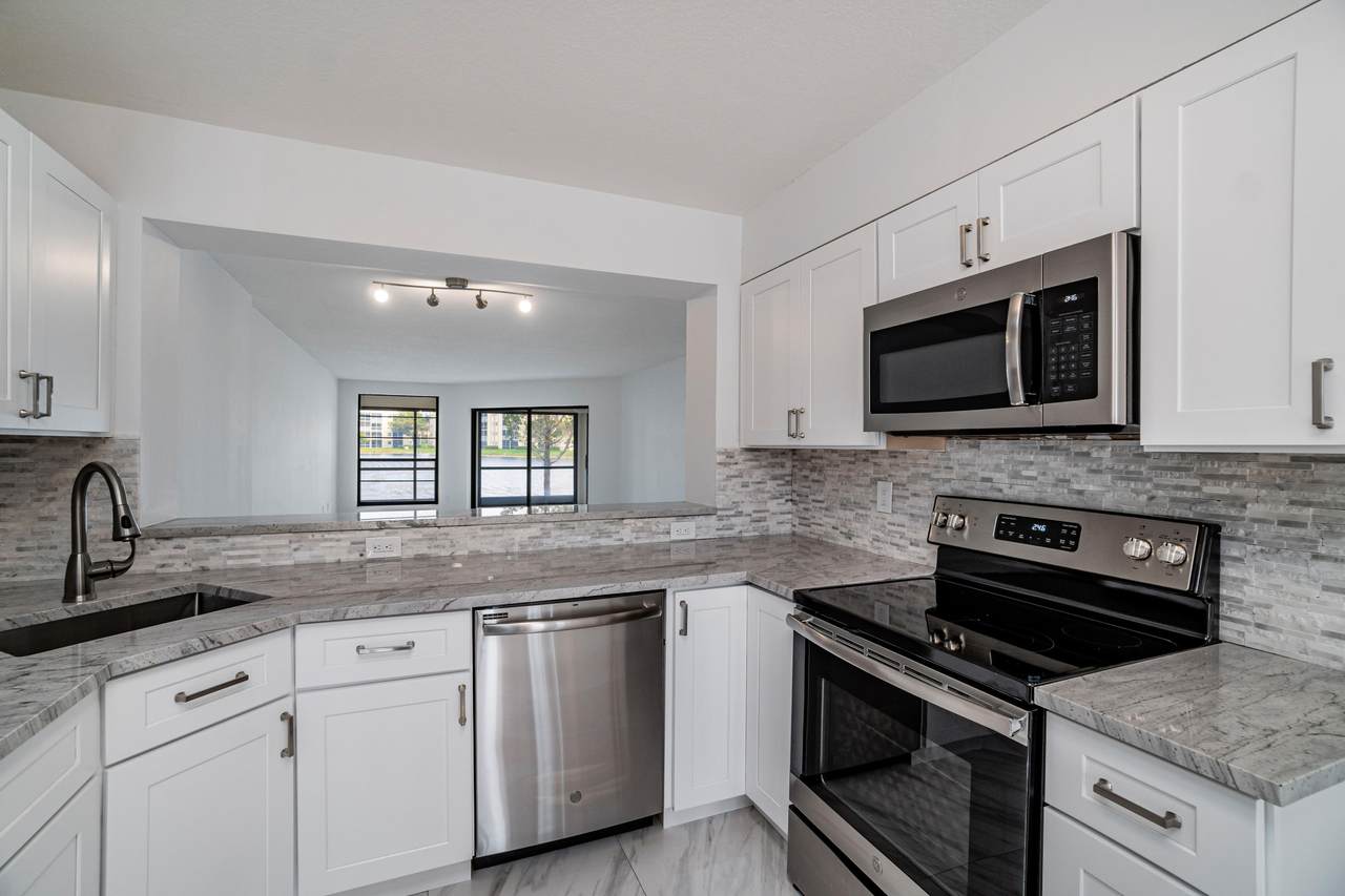 7604 Fairfax Drive - Photo 1