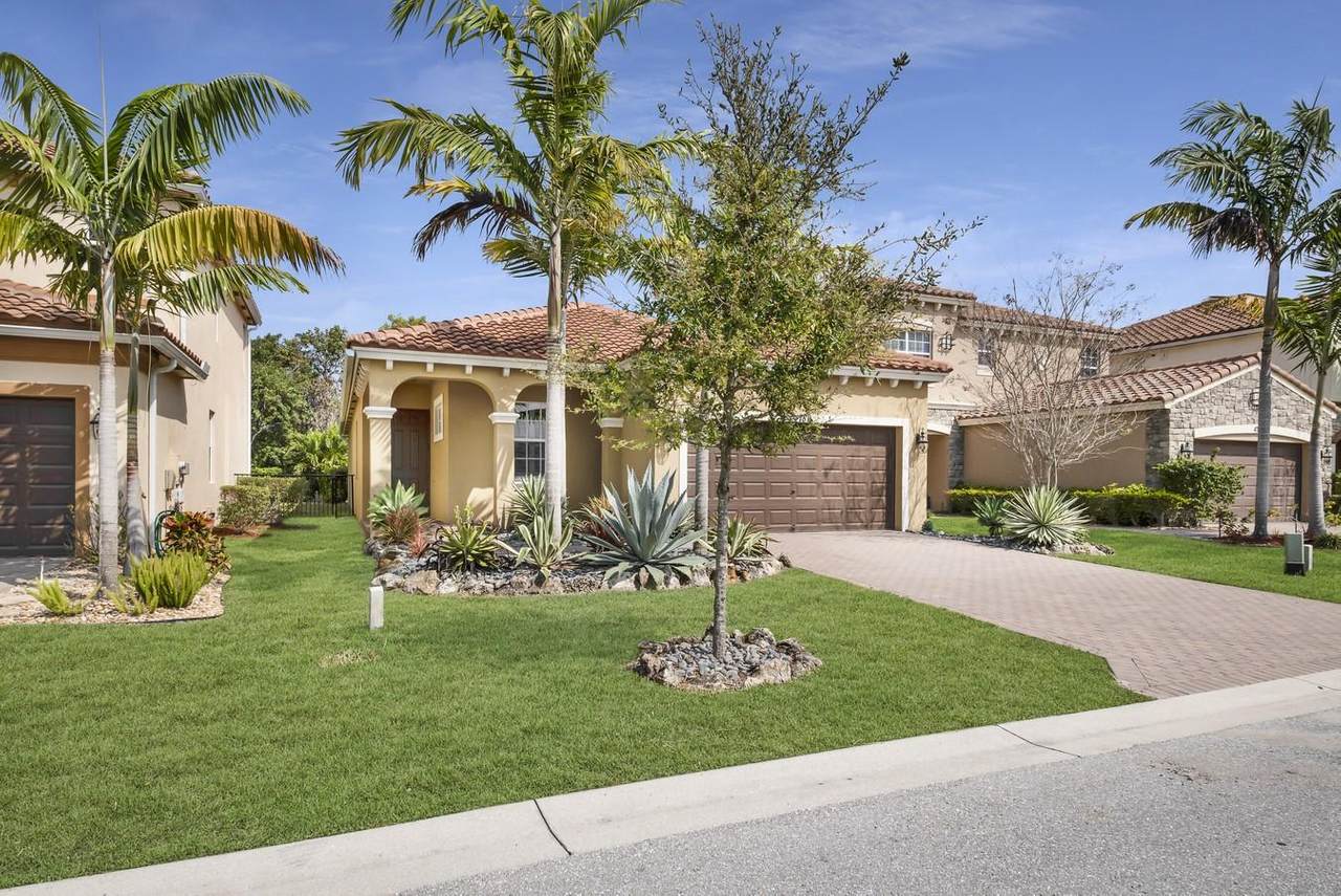 4789 Capital Drive - Photo 1