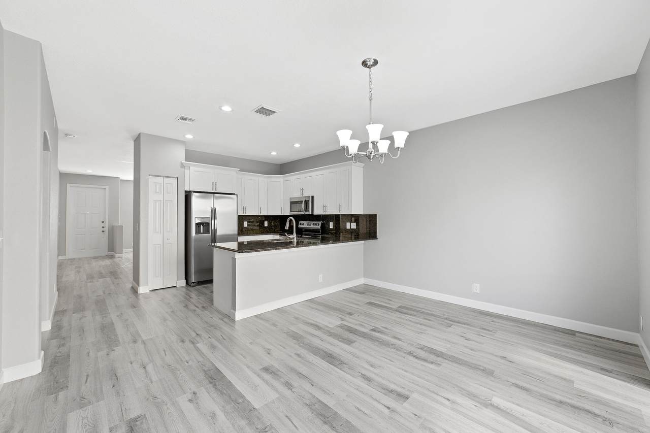 4473 Lake Tahoe Circle - Photo 1