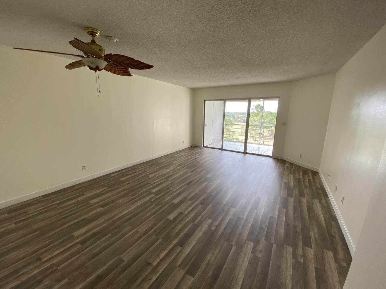 3755 Via Poinciana - Photo 1 3755 Via Poinciana - Photo 1