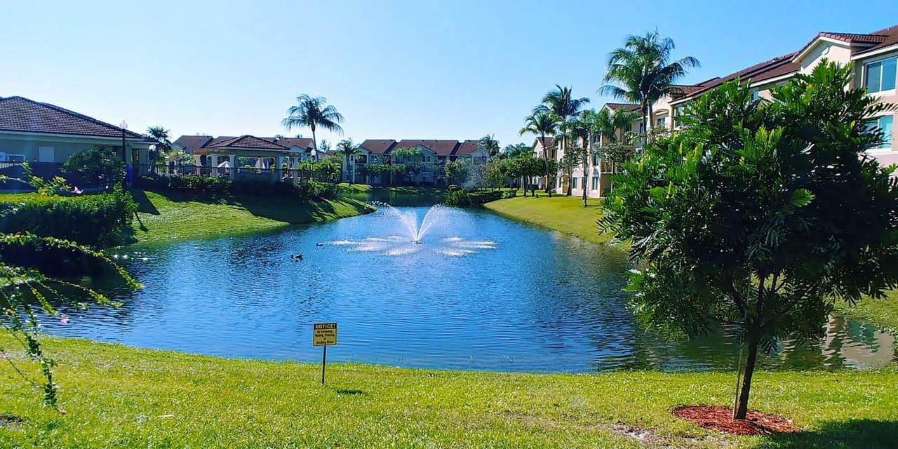 107 Villa Circle - Photo 1