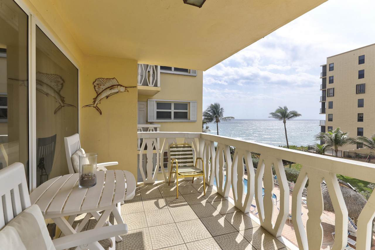 1169 Hillsboro Mile - Photo 1