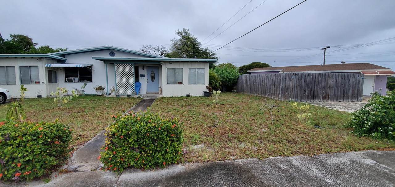 887 Bloxham Street - Photo 1