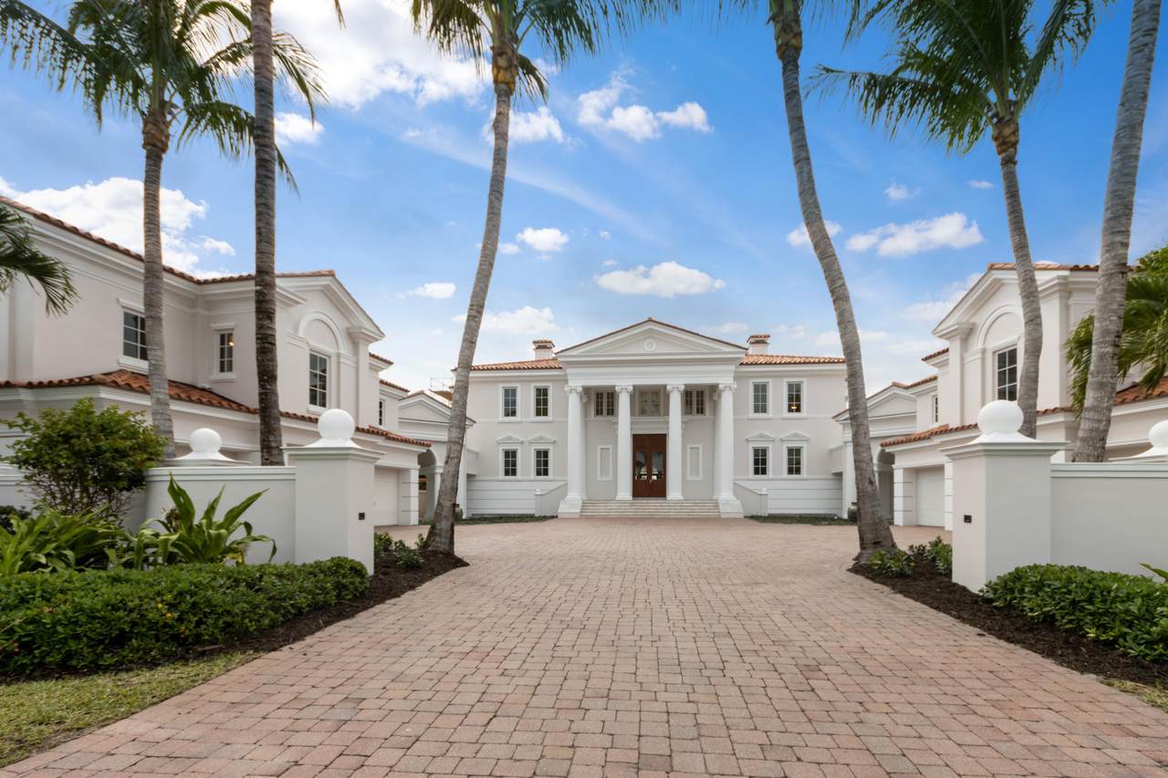 6874 Isle Way - Photo 1