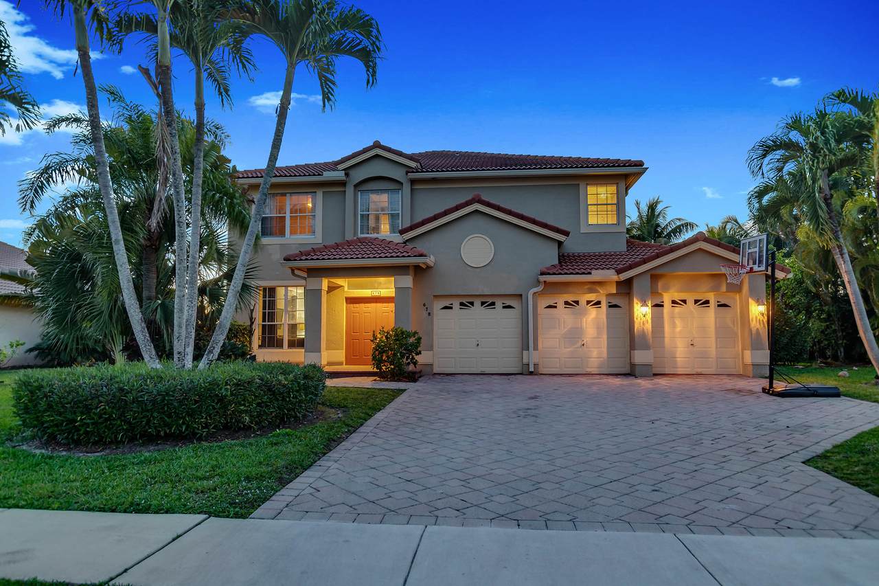 678 Cypress Green Circle - Photo 1