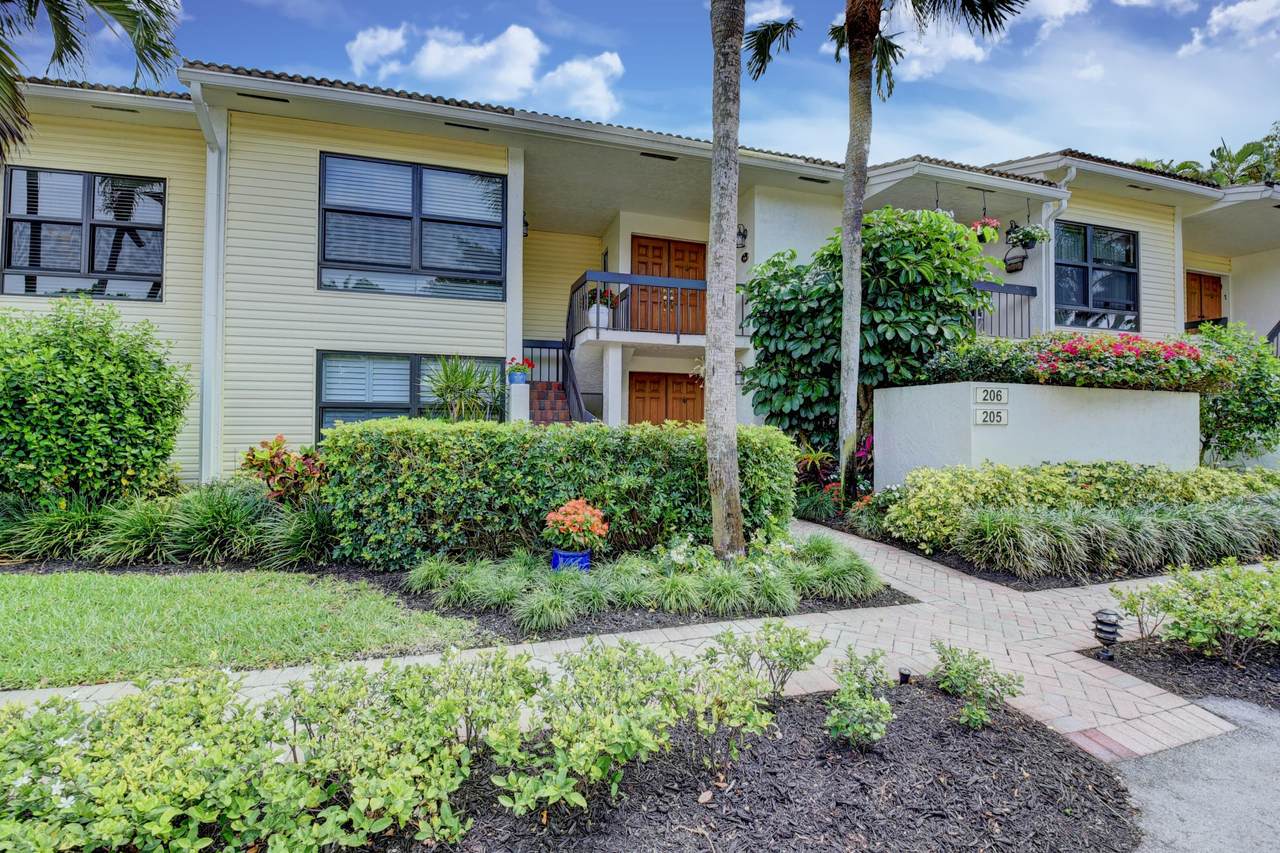 6890 Willow Wood Drive - Photo 1