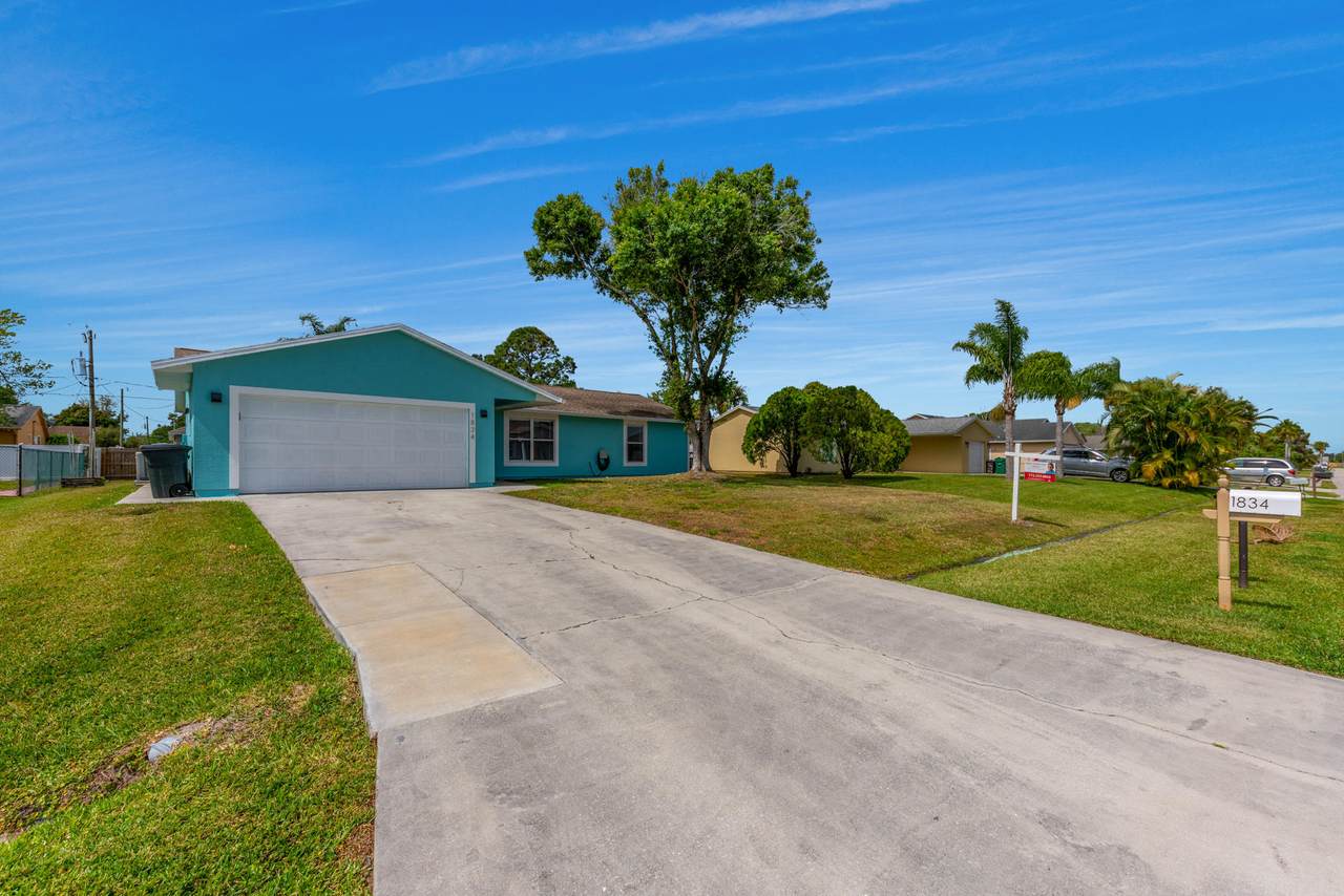 1834 Mcallister Lane - Photo 1