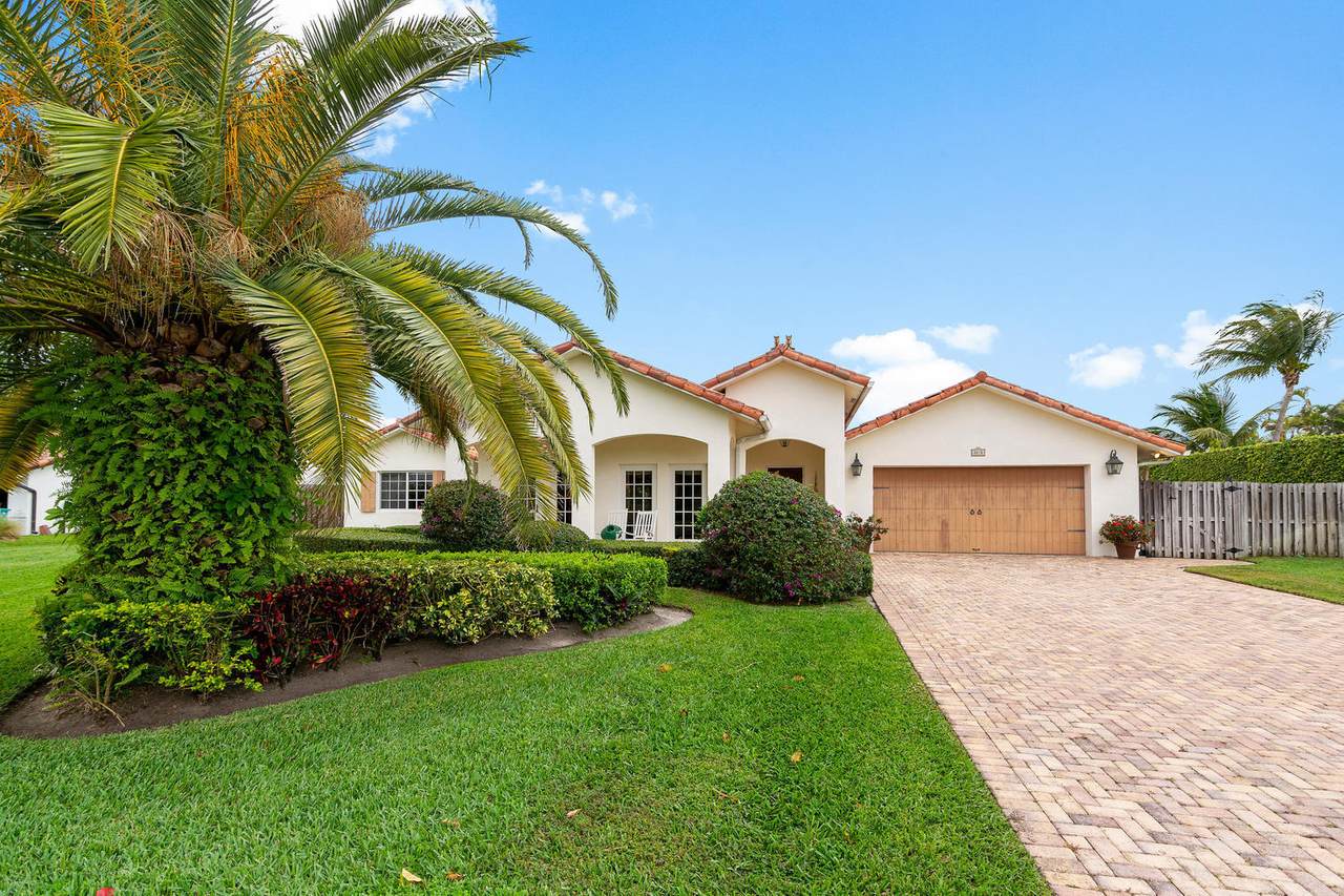 3615 Lake Drive - Photo 1