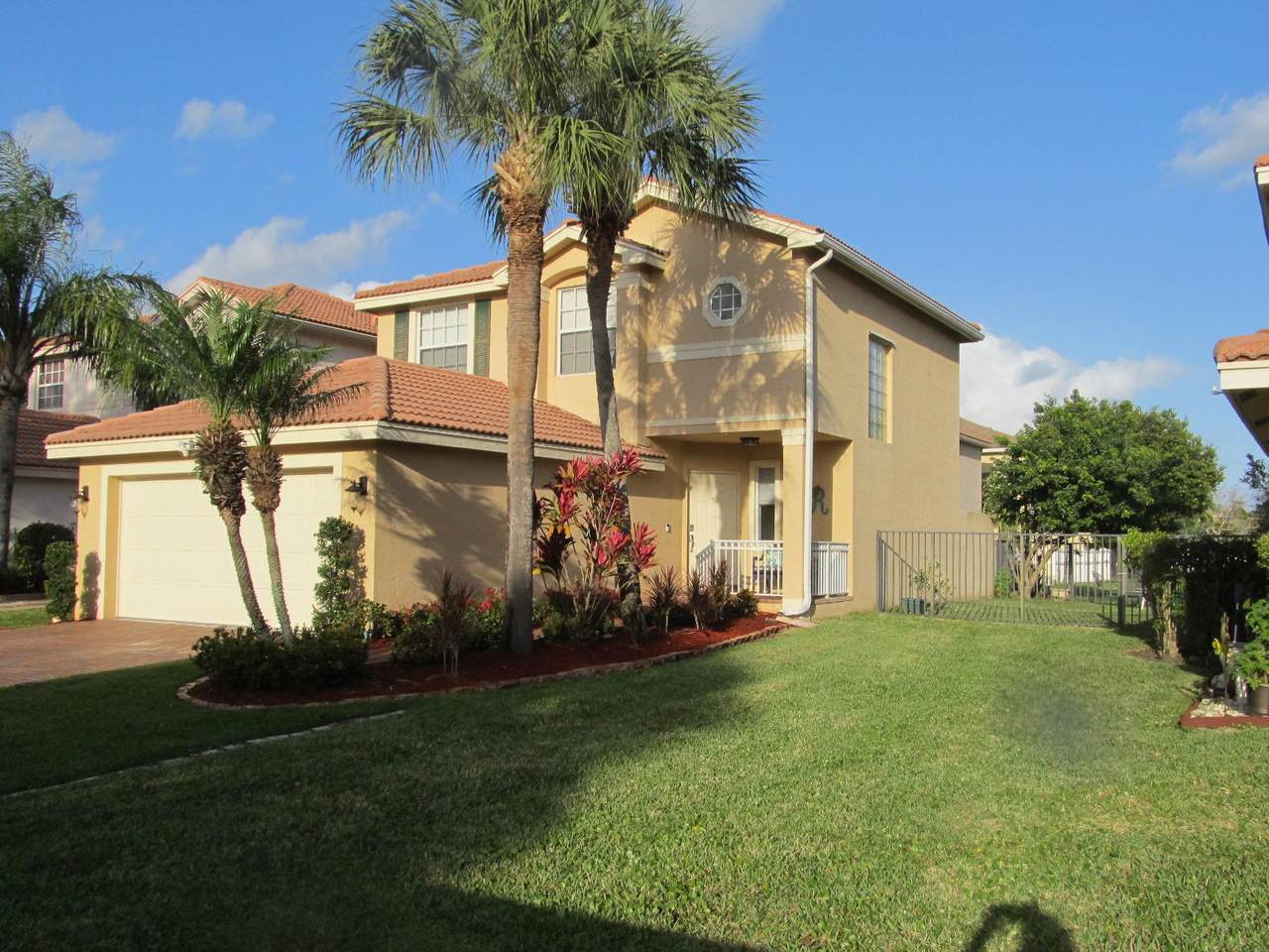 5163 Aurora Lake Circle - Photo 1