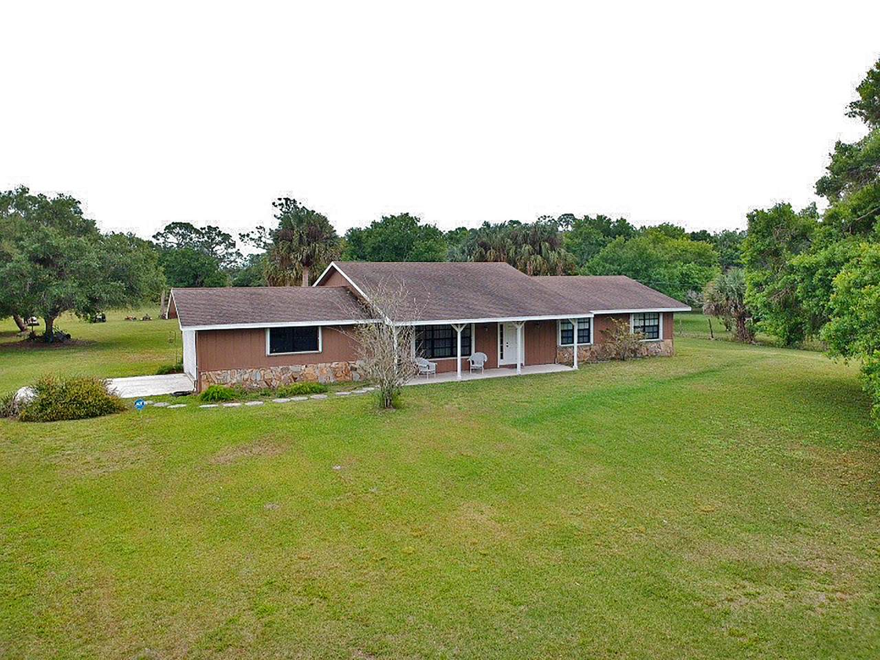 350 Sunrise Drive - Photo 1