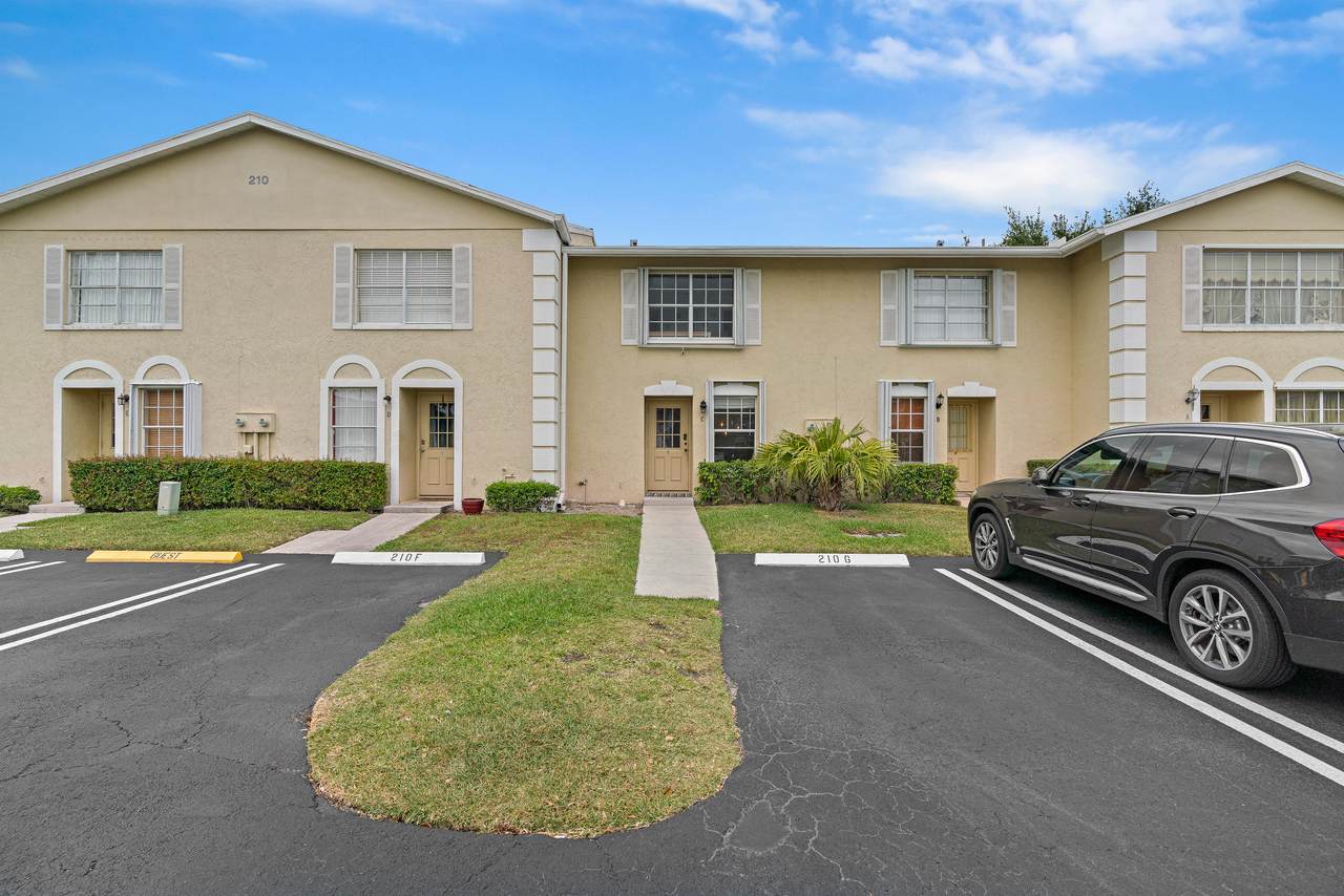 210 Foxtail Drive - Photo 1