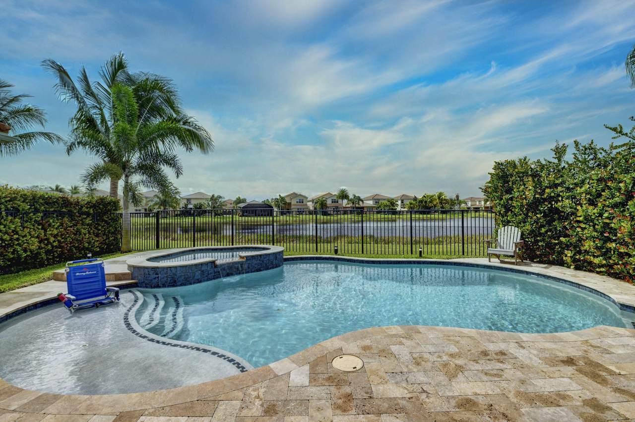 8128 Brigamar Isles Avenue - Photo 1