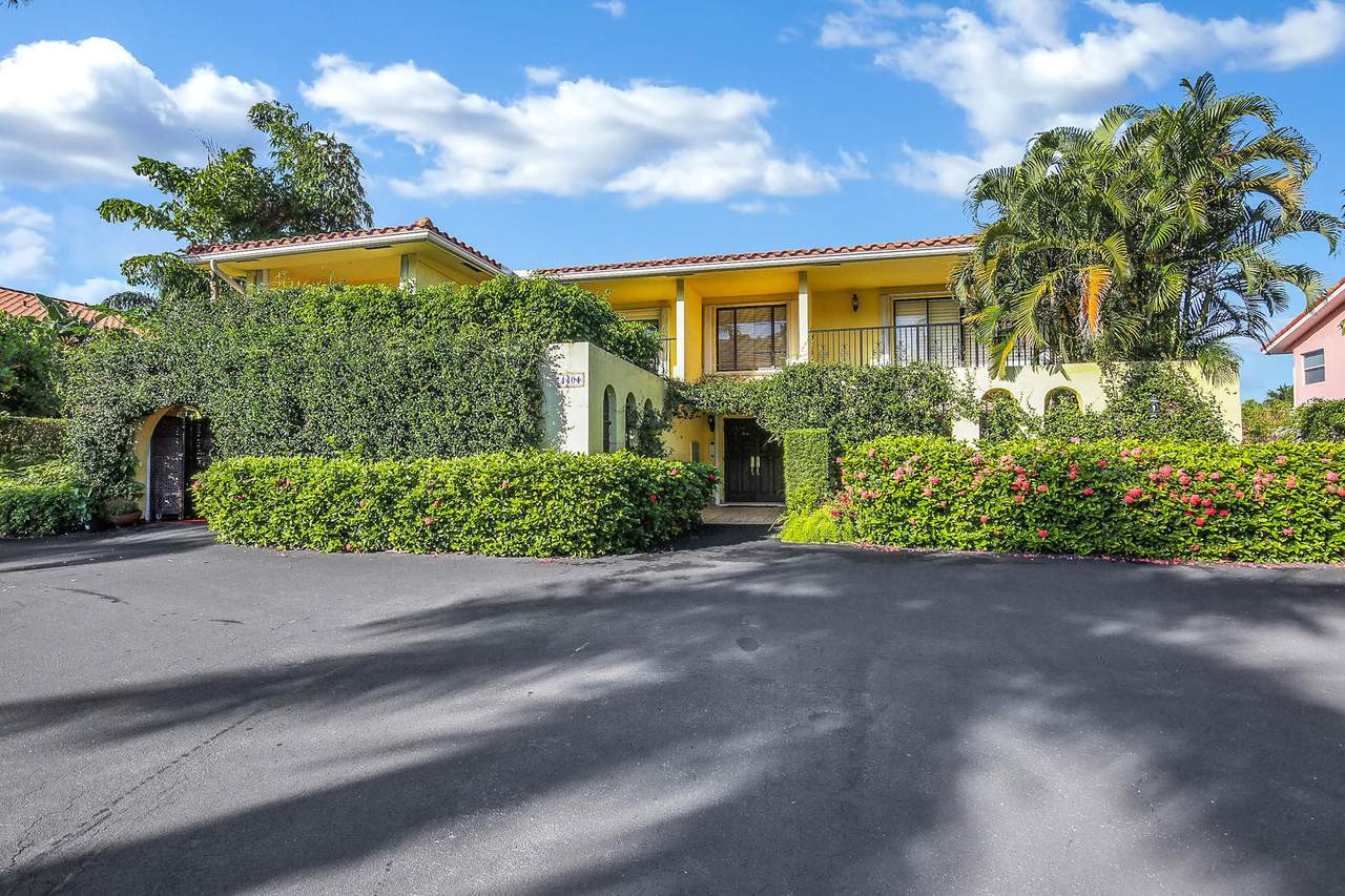 4404 Ocean Boulevard - Photo 1